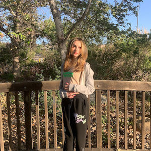 Meet your Posher, Em